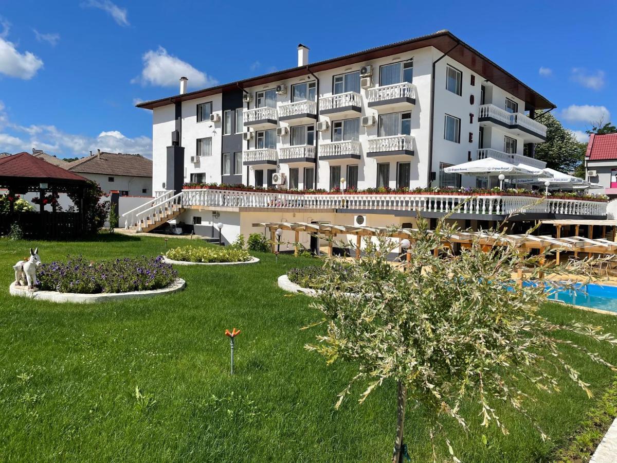 קירקובו Hotel Elit מראה חיצוני תמונה