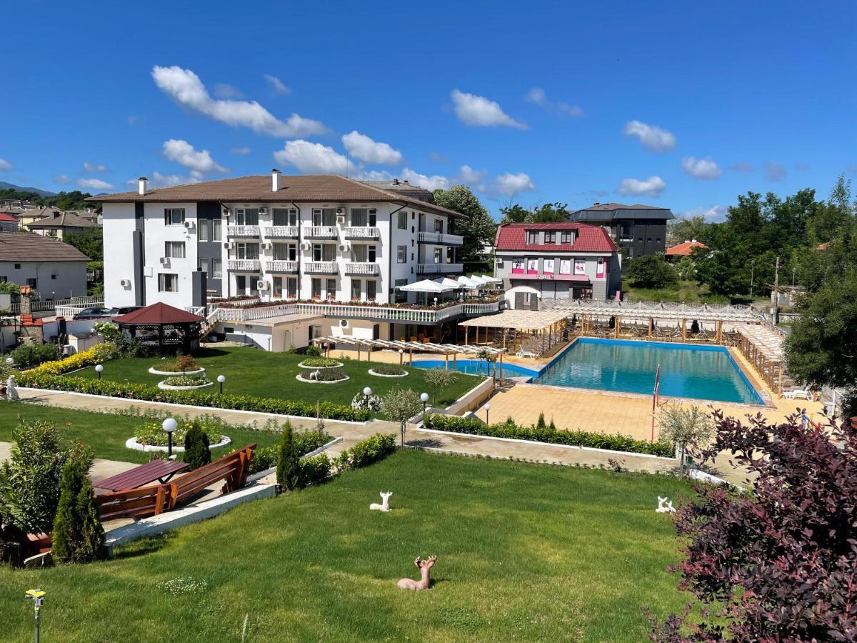 קירקובו Hotel Elit מראה חיצוני תמונה