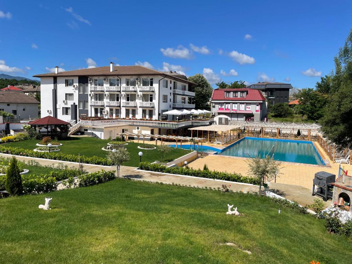 קירקובו Hotel Elit מראה חיצוני תמונה
