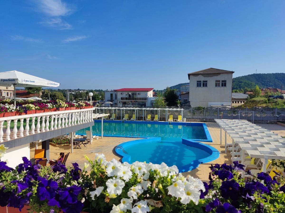 קירקובו Hotel Elit מראה חיצוני תמונה