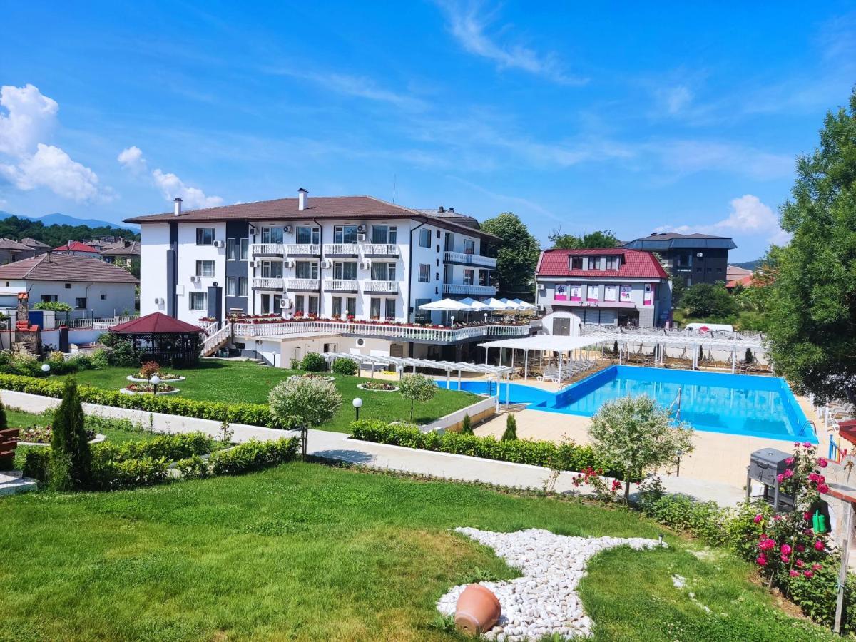 קירקובו Hotel Elit מראה חיצוני תמונה