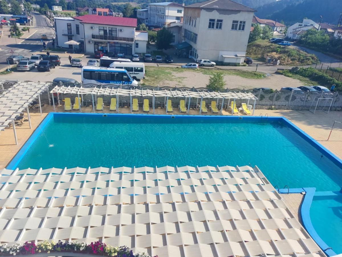 קירקובו Hotel Elit מראה חיצוני תמונה