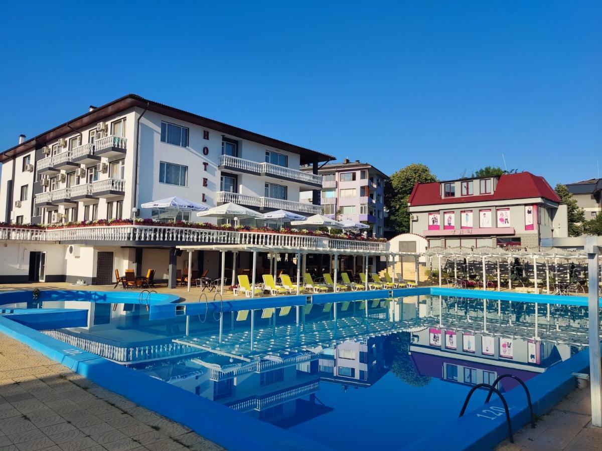 קירקובו Hotel Elit מראה חיצוני תמונה